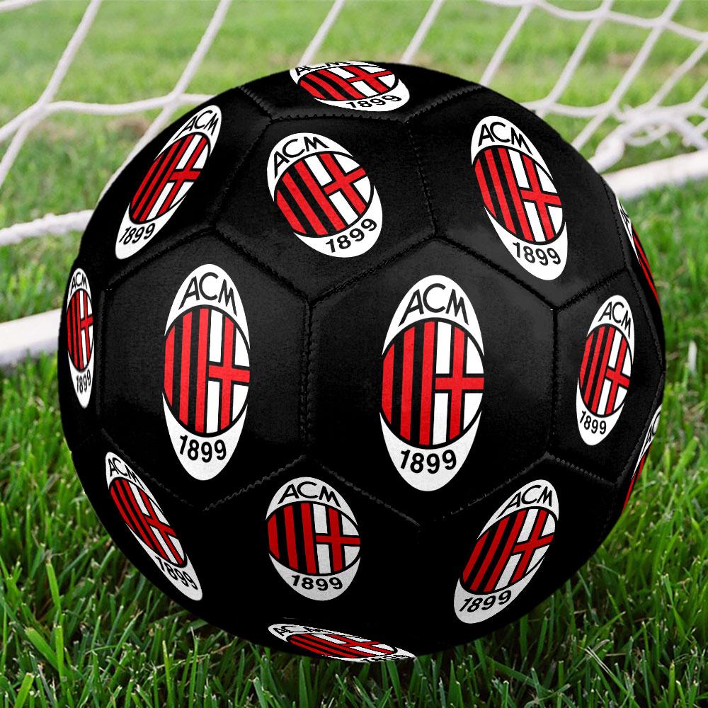 Pallone da Calcio AC Milan Taglia 5, Cucito a Macchina in PVC, Resistente e ad Alto Rimbalzo, Adatto a Tutte le Età, Merchandising per tifosi, Partite e Uso all'Aperto.