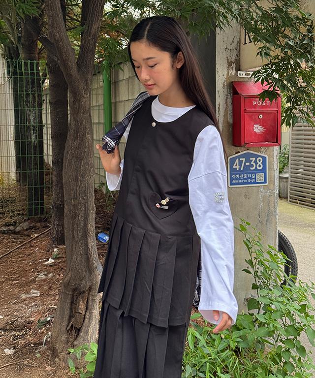 Ronron Heart Pocket Half Pleated Dress Black