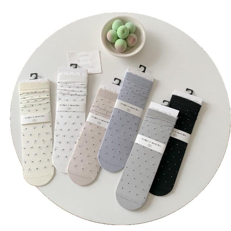 Women's Spring and Summer New Simple and Versatile Wave Dot Lace Boneless Cotton Tube Pile Socks