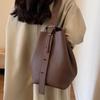 Super Fire Retro Simple Bucket Bag Women's 2026 New Casual Versatile Shoulder Bag Tote Bag Large Capacity