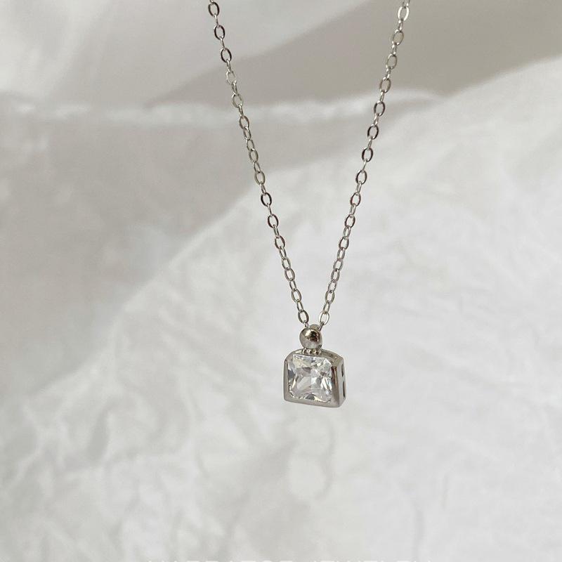 French Style White Perfume Bottle Necklace for Women - Shiny Square Diamond Pendant Clavicle Chain, Lightweight Luxury 2024.