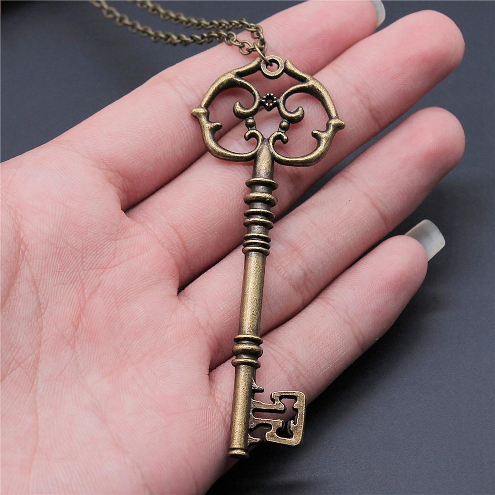2 Colors Antique Silver Color Antique Bronze Color Vintage Key Pendant Necklace For Women Long Chain Metal Chain Necklace