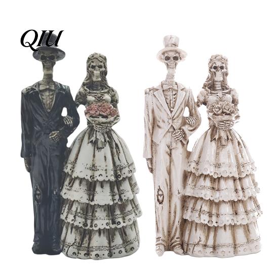 Unique Halloween Skeleton Art Bride and Groom Figurine, Resin Couples Skull Realistic Texture Decor Ornaments, Wedding Couple Statue for