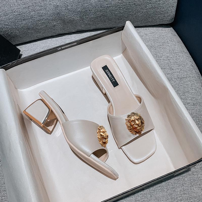 Fashion New high-heeled women's flip-flops comfortable summer thick-heeled one-button women's flip-flops, a bestseller T76