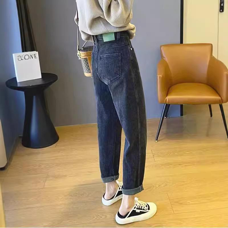 Women's Thickened Velvet Harem Jeans: Straight, Loose, Slim Fit for Autumn/Winter 2025