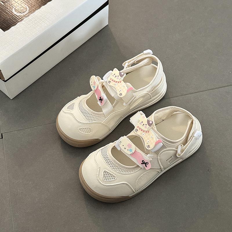 

Модный универсальный дизайн на толстой подошве усиливает ощущение маленьких белых туфель женских 2025 лето новая дышащая обувь для скейтборда сандалии одинарная обувь 40 бежевый