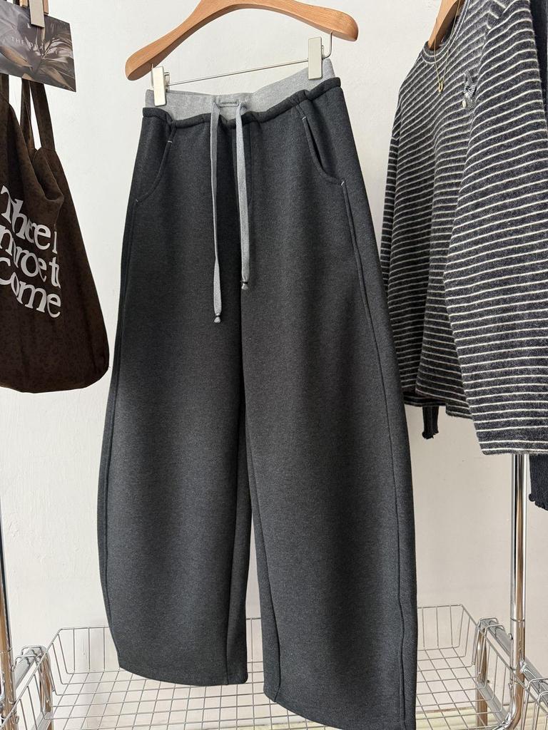 Women's Curved Blade Wide-Leg Sweatpants - Casual Loose Style