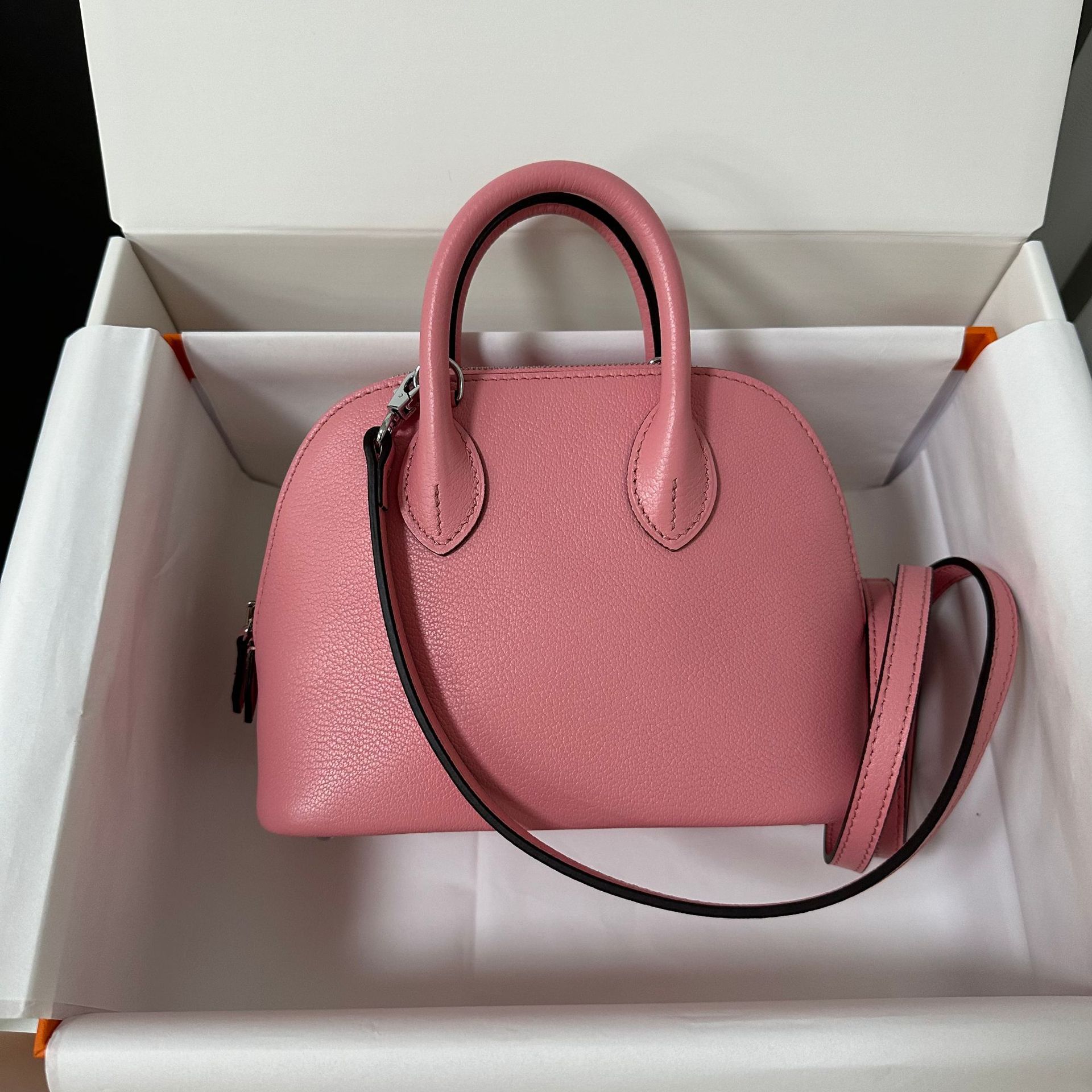 

New French sheep pattern first layer cowhide mini leather shell bag shoulder crossbody small bag handbag bowling bag 18cm*13.5cm*7.5cm