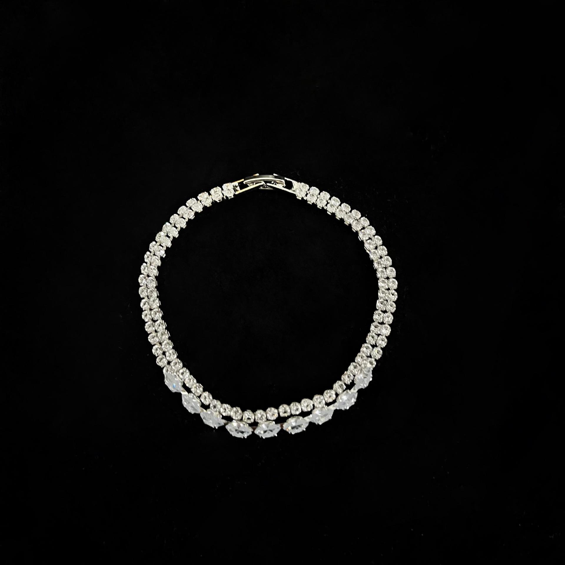 Elegant Full Diamond Floral Clavicle Necklace - European & American Style
