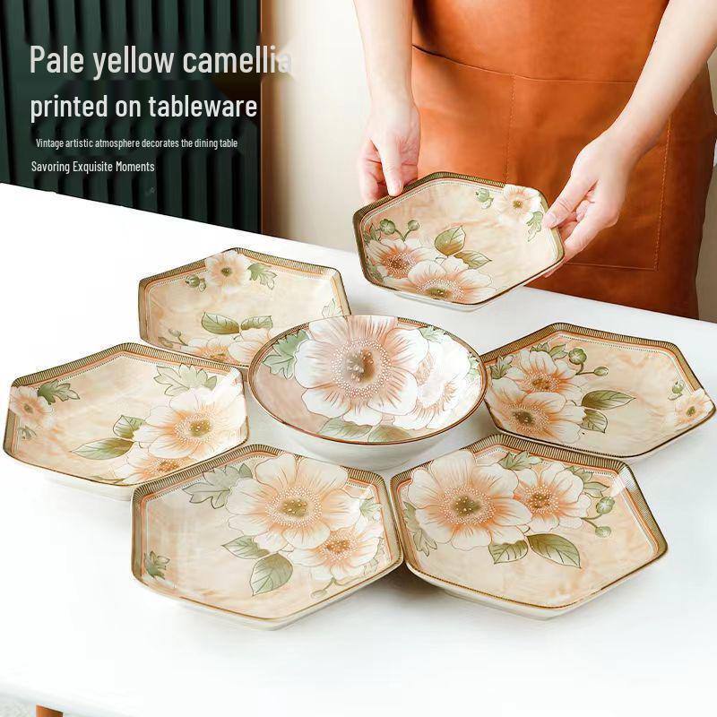 Kamelie Sechseckiges Teller- und Schüsselset: Elegantes rautenförmiges Design