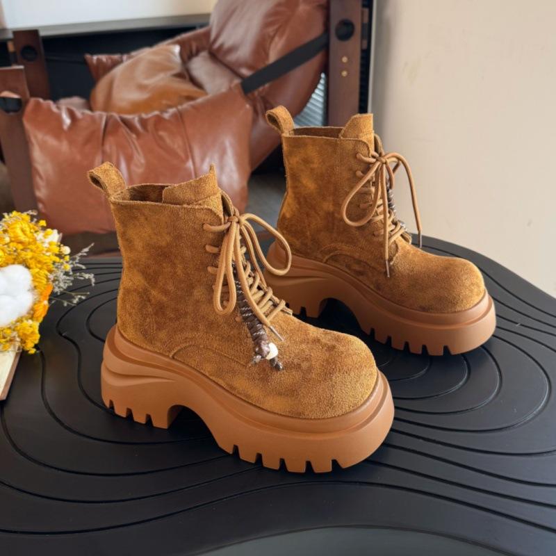 2025 new autumn and winter matte Martin boots star with the same versatile lace-up fashion foreign casual women's shoes
