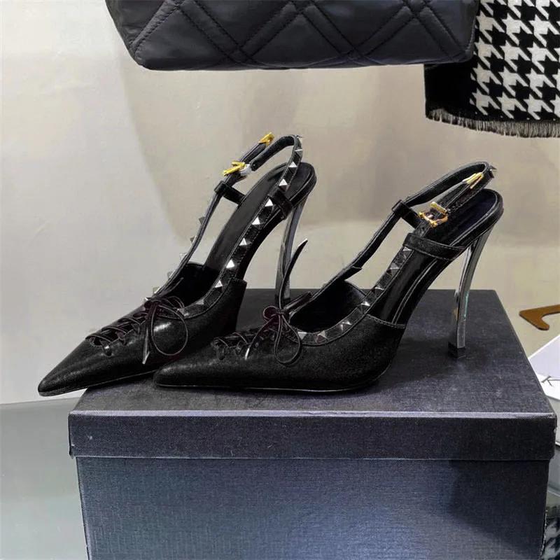 Fashion 2024 Brand Devise Rivet Bowknot Women's Sandals Fashion Sexy Slim Frenulum Sandals European American Banquet Nightclub 45 Shoes