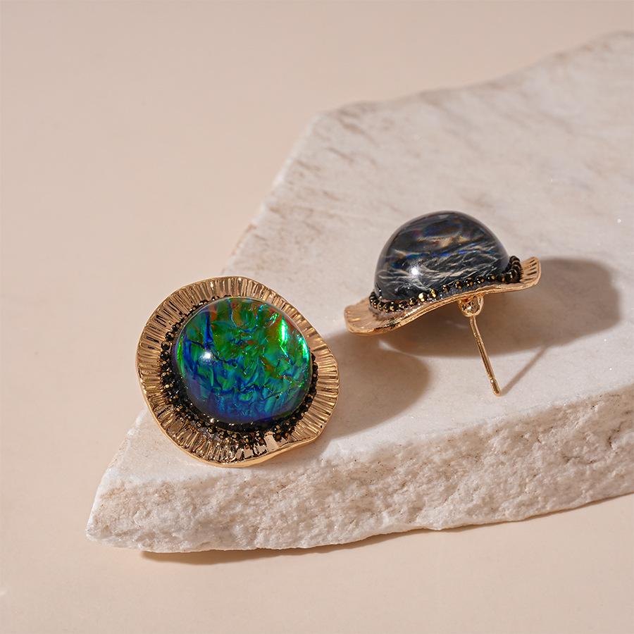 Retro old resin round geometric silver needle stud earrings French simple Internet celebrity earrings