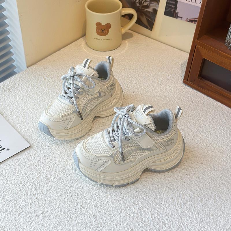 

Кроссовки для девочек 2025 весна и осень популярные сетчатые дышащие нескользящие детские для мальчиков среднего и старшего возраста на мягкой подошве кроссовки папы 30 серый