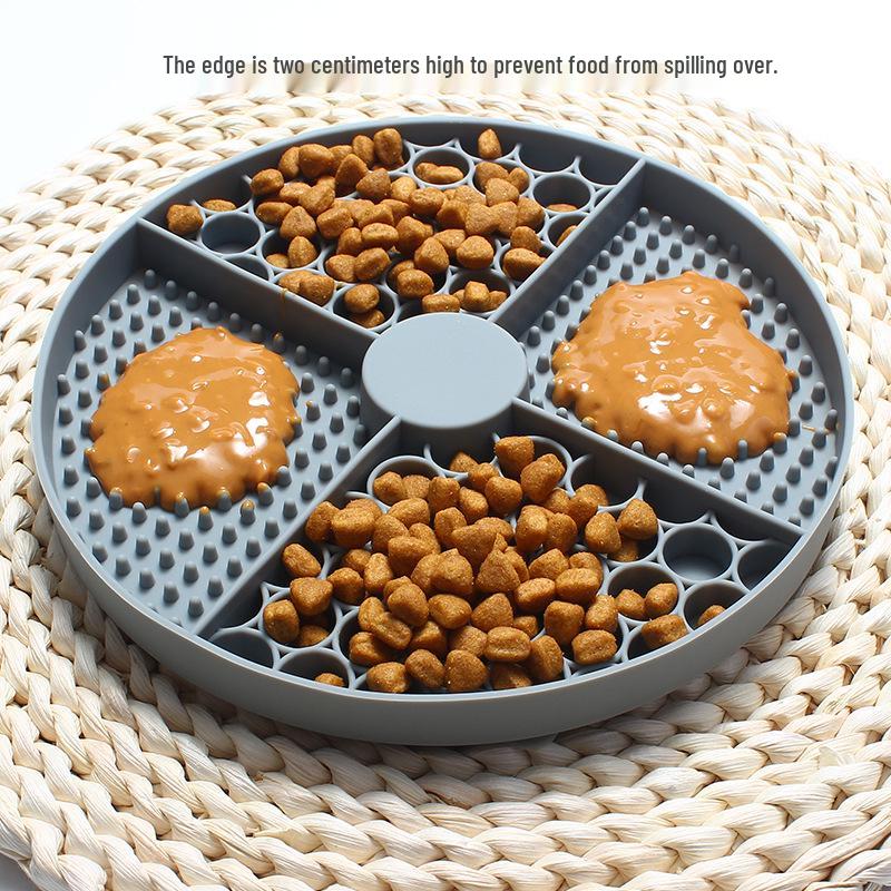 Pet Silicone Non-Slip Slow Feeder Mat - Round Food-Grade Lick Mat for Cats & Dogs