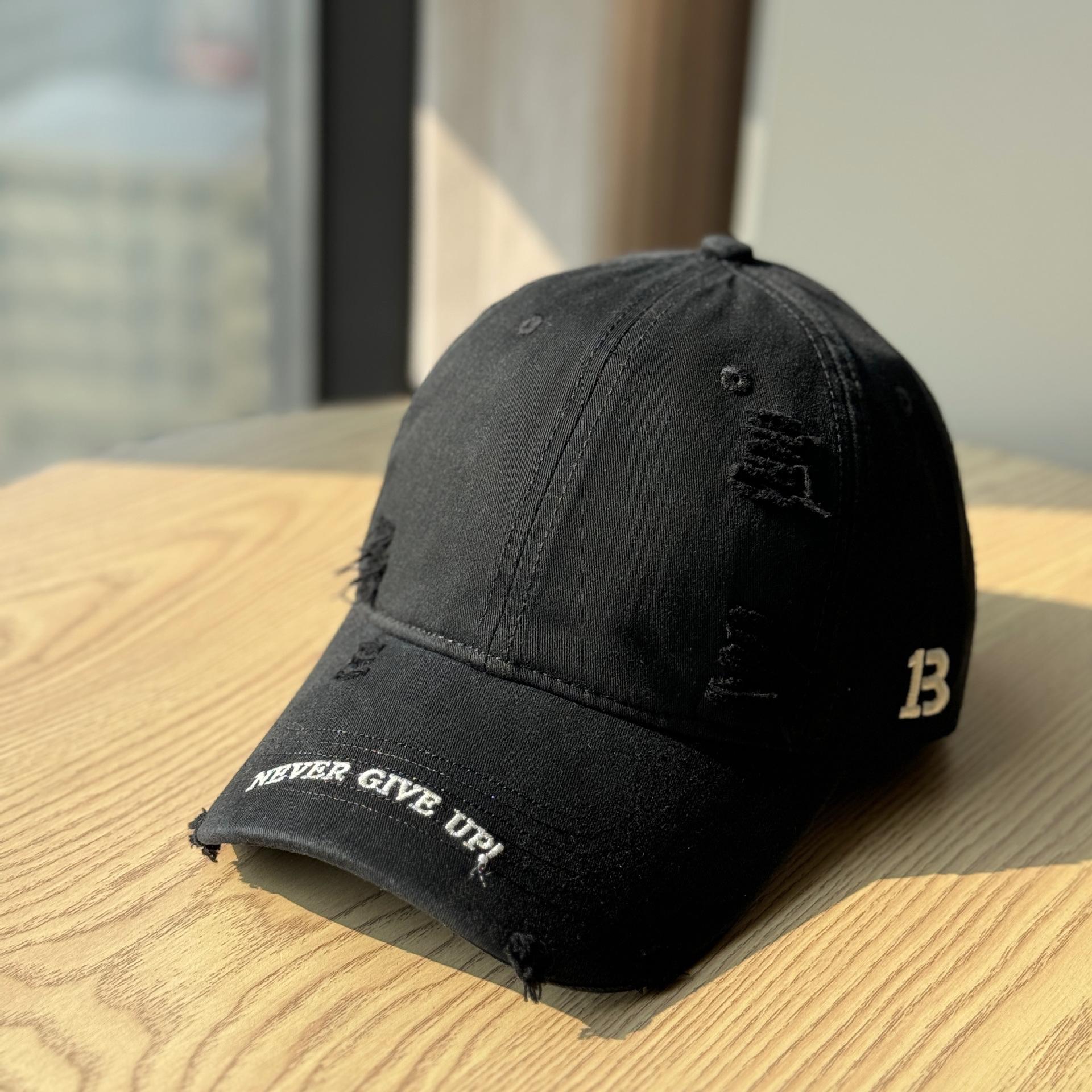 

Korean-style personalized ripped baseball cap with frayed edges, super cool soft-top duckbill cap, fashionable casual trendy brand couple s baseball Adult54-60Adjustable чёрный
