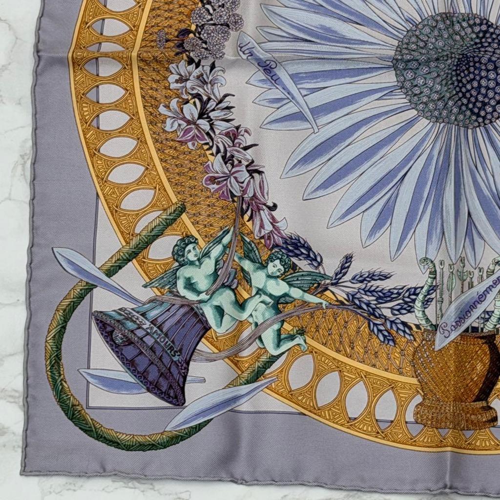 Used Good Condition Hermes Carre 45 AMOURS Amore Silk Scarf Purple