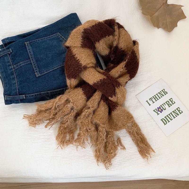 

Korean Atmosphere Retro Red Knitted Scarf for Women Winter Couple Versatile Thickened Warm and Cold Woolen Scarf