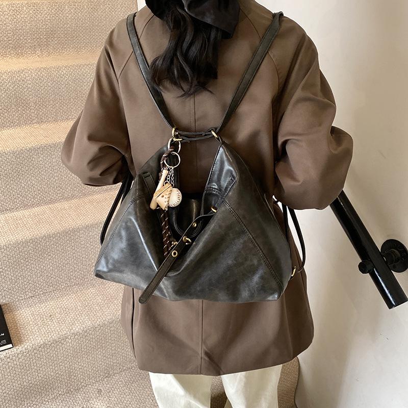 Premium sense retro large-capacity backpack bag women's 2025 autumn and winter new multi-purpose shoulder messenger bag tote bag