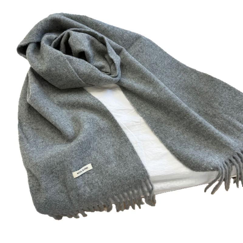 Unisex Wool Tassel Scarf: Solid Color, Soft and Warm for Autumn/Winter—Enhances Skin Radiance
