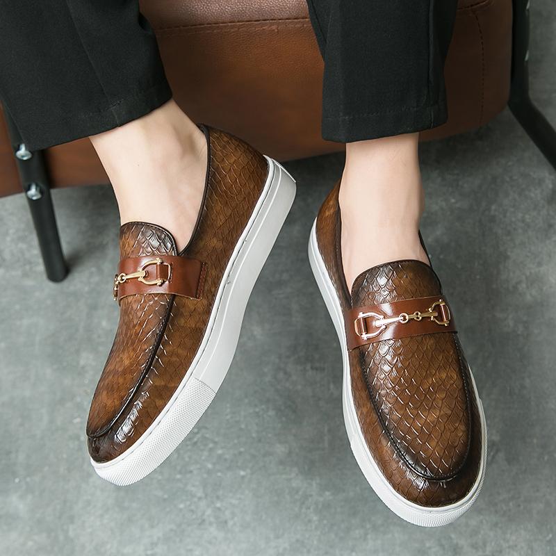 2024 New Mens Slip on Shoes Lightweight Men's Club Shoes Classic Men Shoes for Wedding All-match Leather Men Shoes Loafers