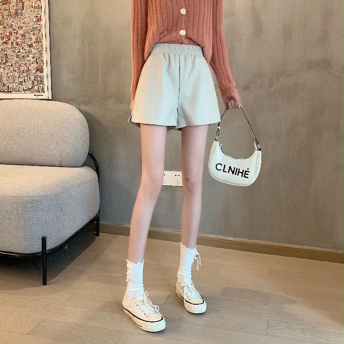 Women's High-Waisted PU Leather Shorts - Autumn/Winter 2024, Plus Size, Loose Fit, Slimming, Wide-Leg.