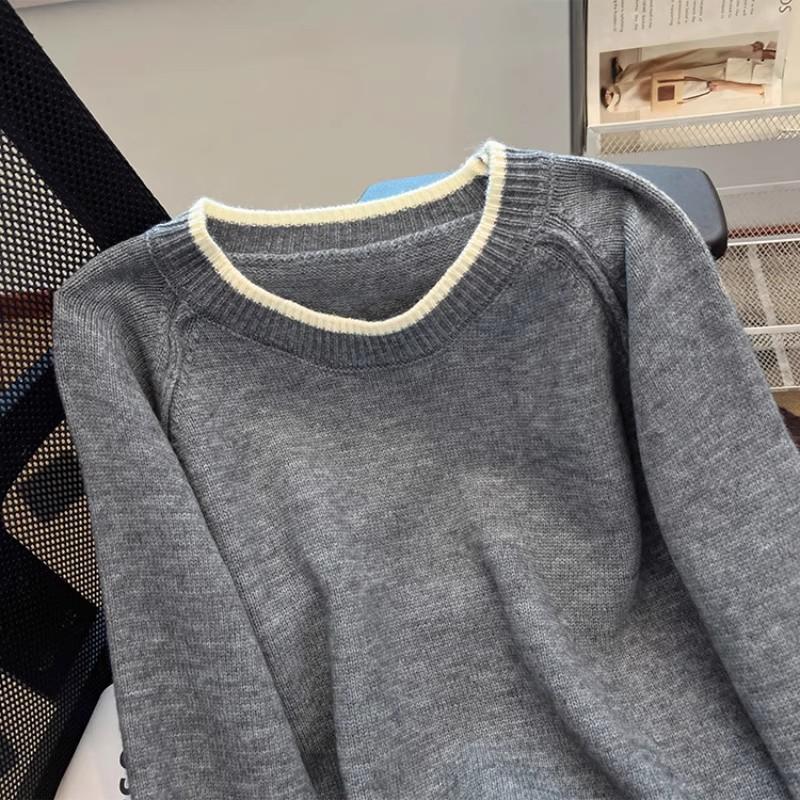 A New Loose Off-the-shoulder Knitted Sweater for Autumn and Winter, Paired with A Short Base Layer and A Round-neck Sweater for Women