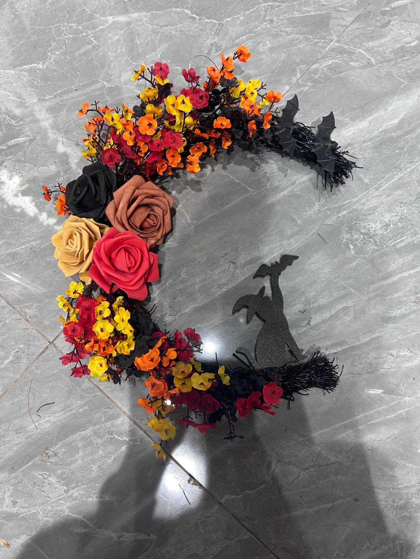 

1PC Halloween Wreath, Plastic Crescent Moon Cat Design with Rose Accents, Festive Front Door Window Wall Decor, for Christmas