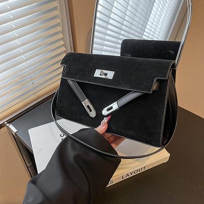 Bolsa quadrada pequena retro fosca premium feminina de inverno nova para carregar na mão bolsa mensageiro de ombro único