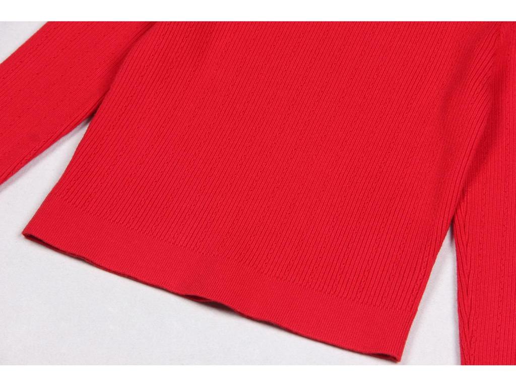 In Stock: 2025 Classic Black Round Neck Wool-Blend Women's Sweater for Spring & Autumn