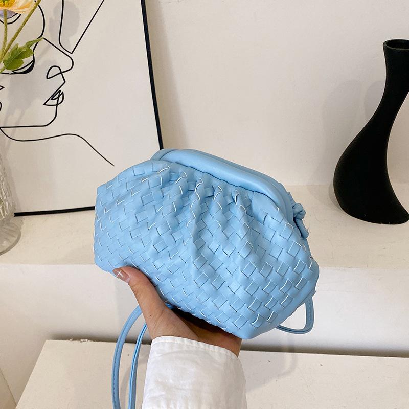 Molnväska En Mångsidig Trendig och Enkel Enkelaxlad Crossbody Liten Väska för Damer