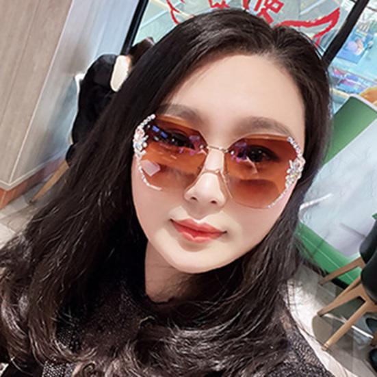 Women Sunglasses Rimless Lightweight High Clarity Wide Cool Sun-resistant Windproof UV Protection Shiny Rhinestone Female Sunglasses for Outdoor