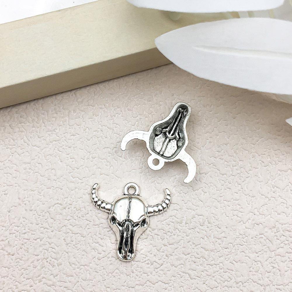 Gothic Halloween Skull & Bat Pendant Jewelry Accessory