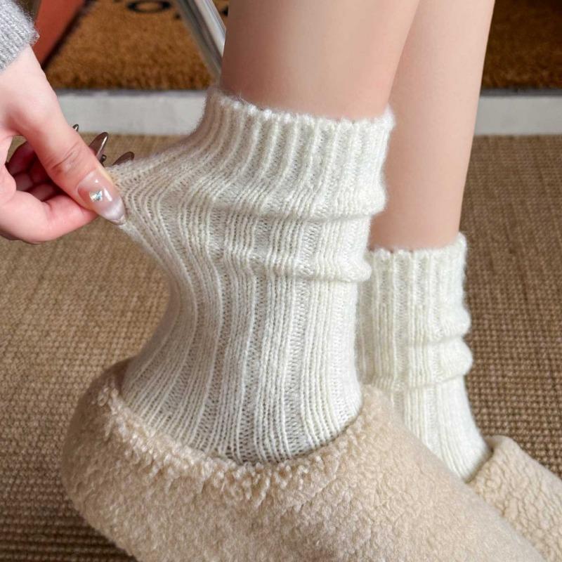 Lady Autumn Solid Color Simple Classic Thick Needle Wool Barrel Pile Socks