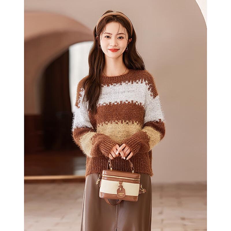 Petite Women's Contrast Stripe Knit Sweater