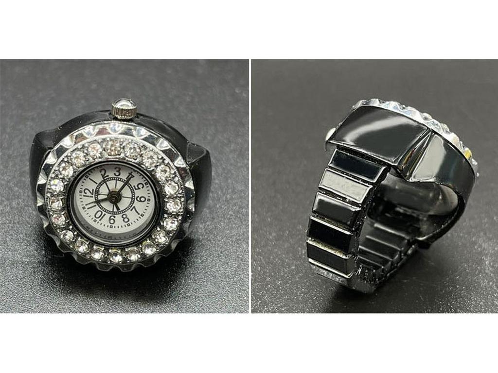 **Diamond Ring Watch**: Stylish Unisex Ring Watch Adorned with Diamonds, a Trendy High-end Accessory for Men and Women.