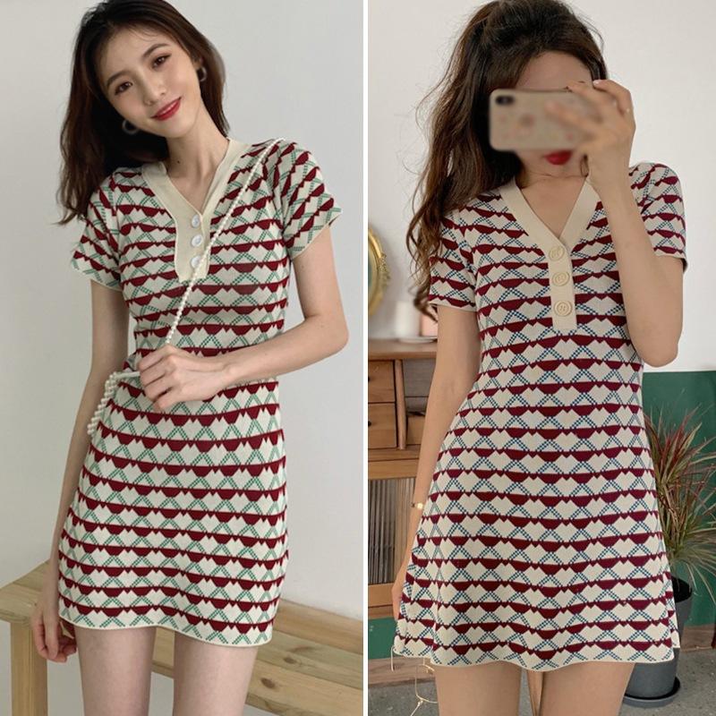 

Women s Slim V-neck Short Sleeve Knitted Dress One Size