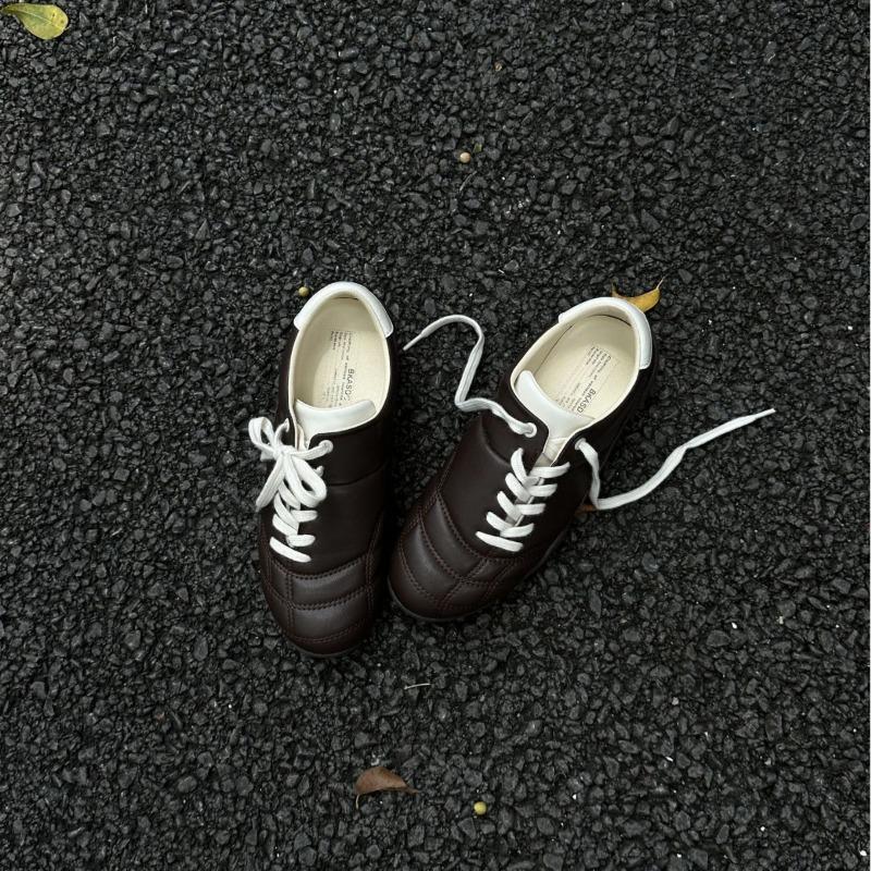 Oblique Lace-up Retro Casual Sports Shoes for Women's New Versatile Football Running Shoes To Increase the Height of Ballet Women