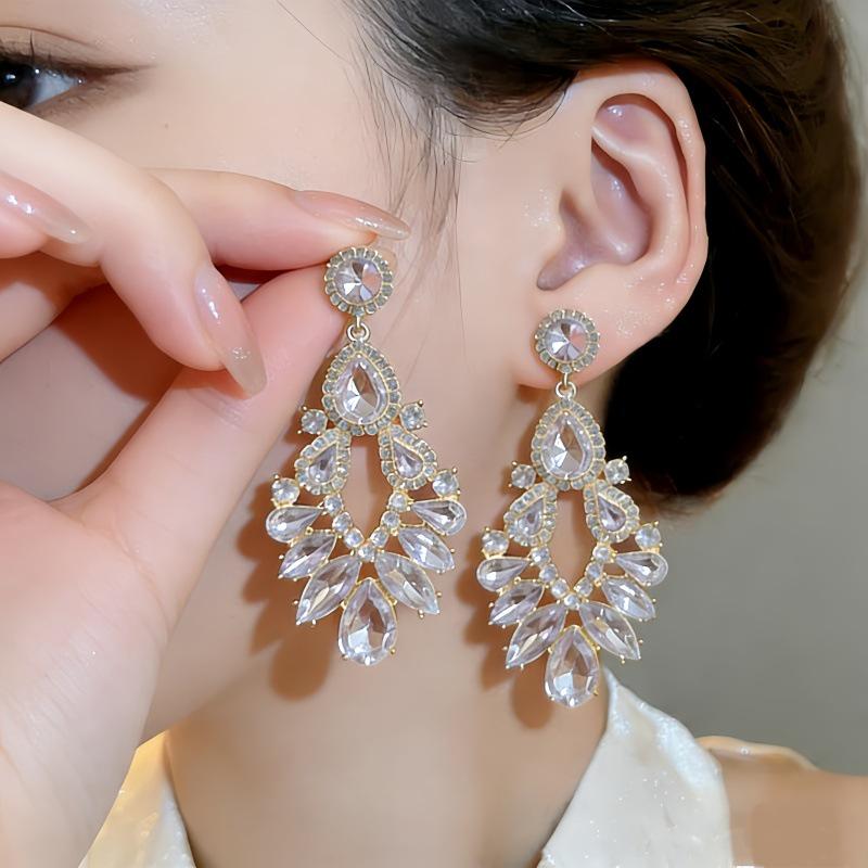 French Rhinestone Geometric Tassel Earrings: Elegant, Ultra-Sparkling Water Drop Studs for Women – Light Luxury Accessory