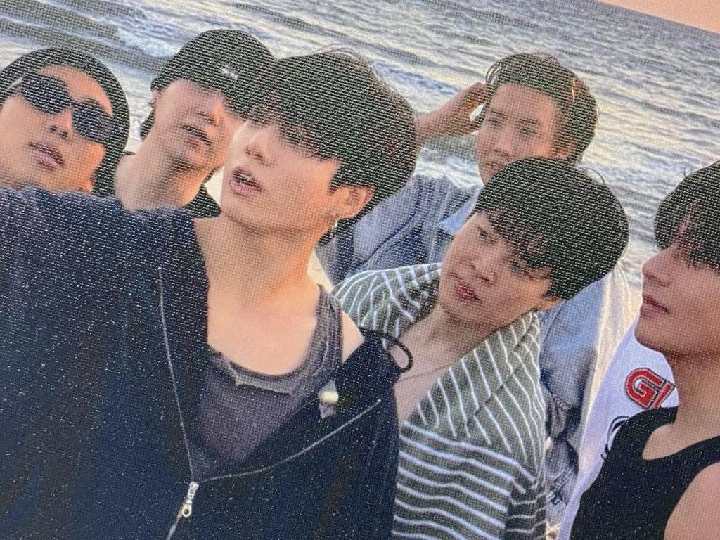 [USED] BTS Canvas Panel