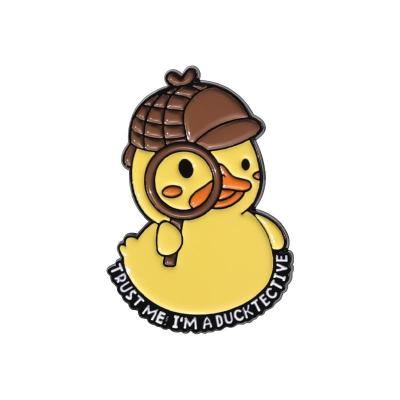 Delightful Cartoon Duck Brooch Colorful Gold Alloy Pin Perfect For Summer Accessories