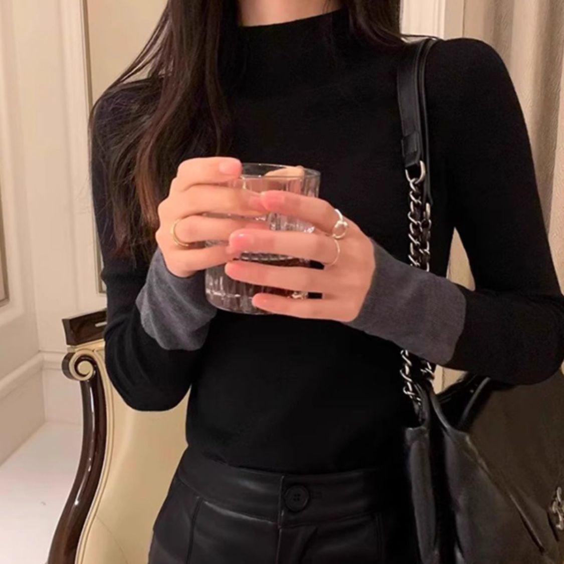 

Женский облегающий вязаный свитер Ancola с цветовыми блоками красного цвета и воротником средней высоты One Size