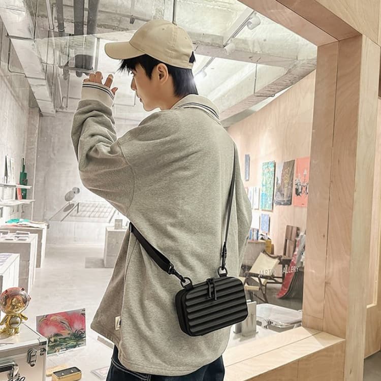 Borsa a tracolla messenger rigida a righe