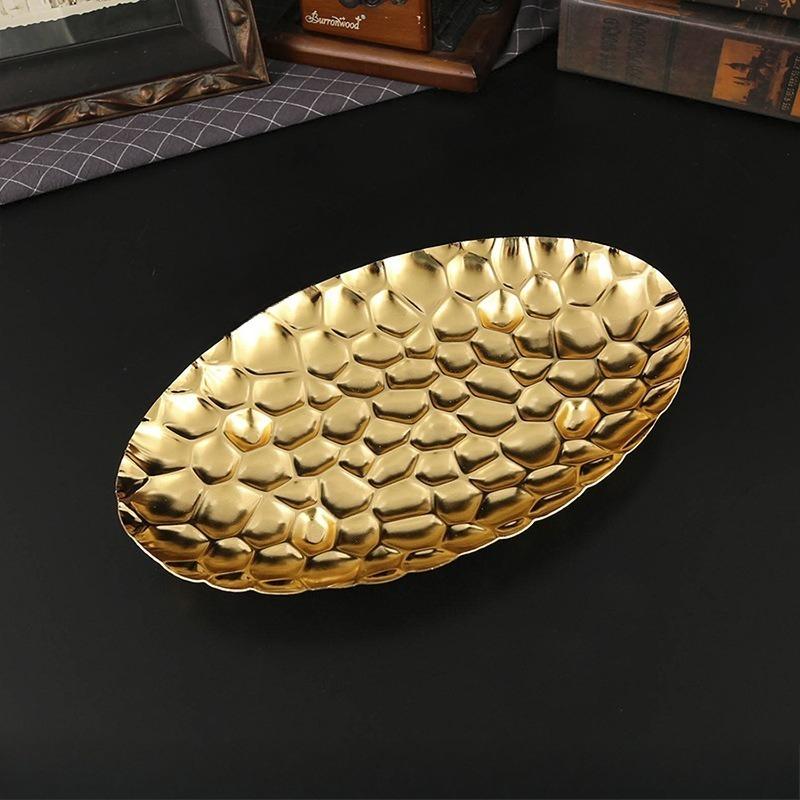 

1PC Handmade Wrought Iron Storage Tray Golden Hammer Texture Three Feet Stable Support Elegant Integration of Home Decoration and Practical Storage золотий