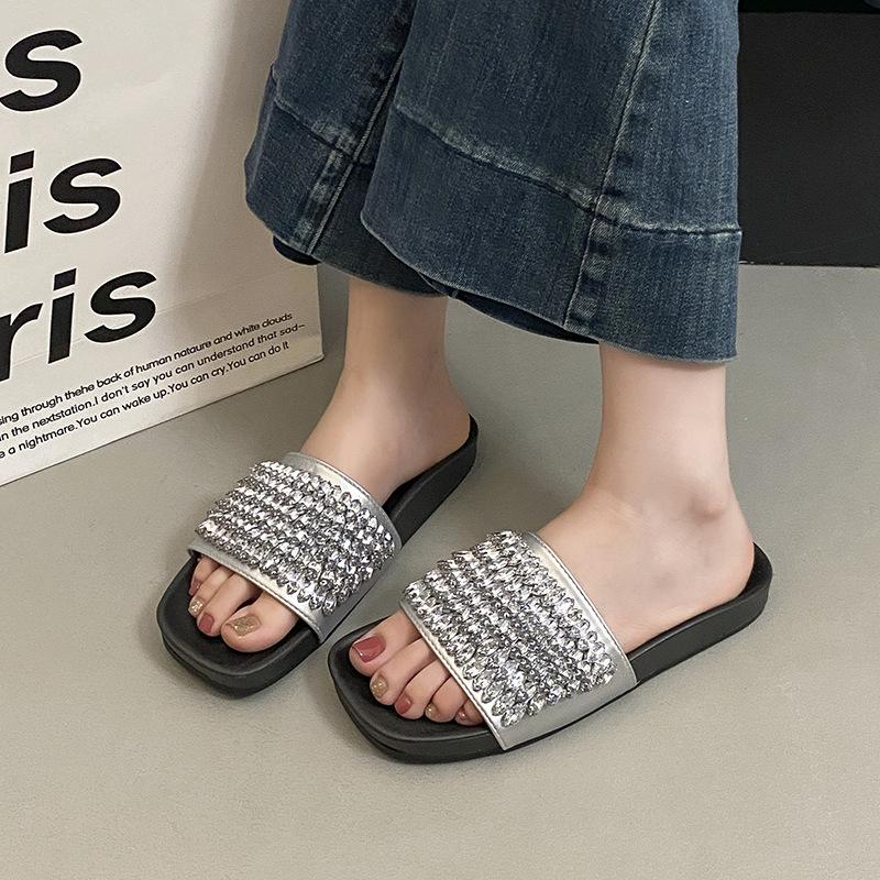 Fashion versatile casual exquisite rhinestone thick-soled one-word slippers women's summer retro temperament open-toed flat-bottomed cool slippers