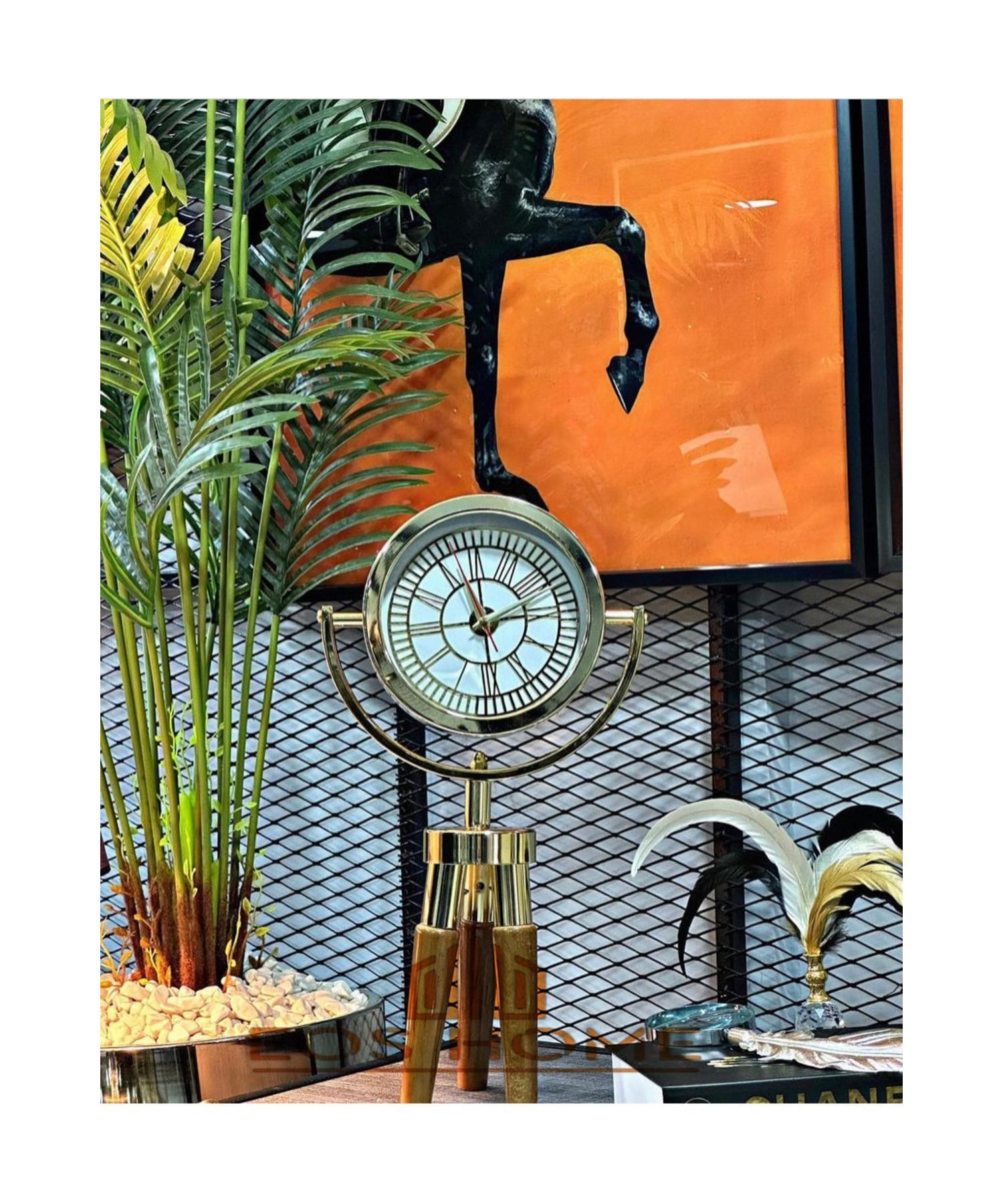 

Настольные часы 2