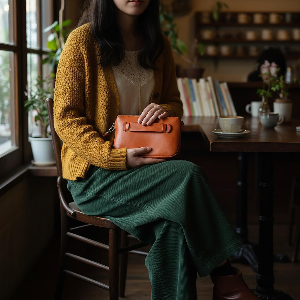 IJUN Vintage Clutch Bag for Women - Handmade Vegetable-Tanned Leather, XXS Size (Orange)