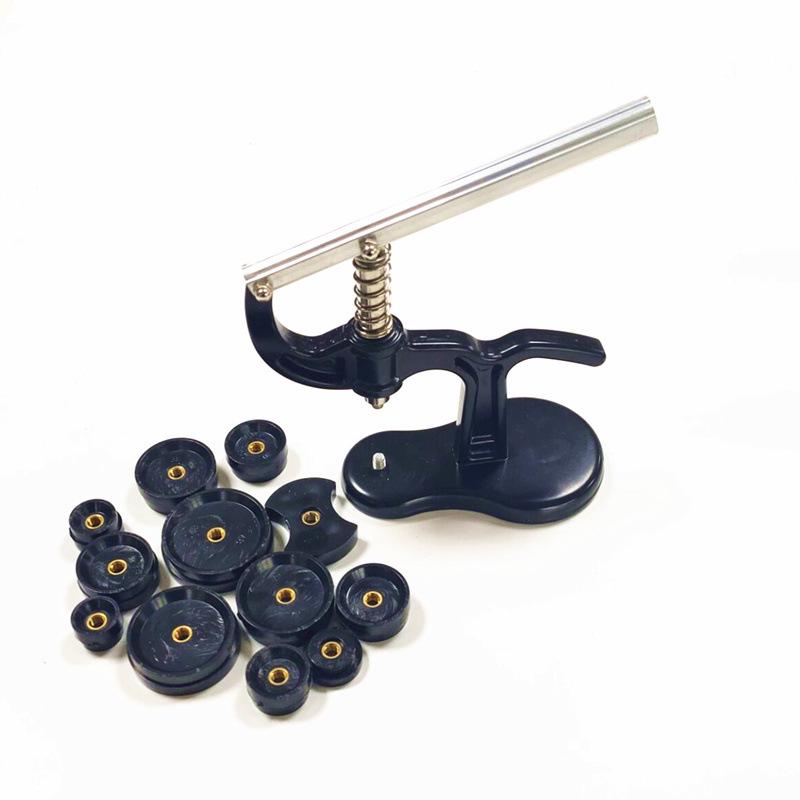 

Инструменты для ремонта часов: Машина для укупорки, плоскогубцы для укупорки и комплект для замены батарей