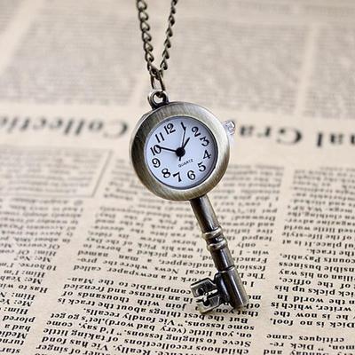 Orologio da taschino preferito con stella carina, gioielli di moda dal design innovativo, di piccole dimensioni, stile chiave antica
