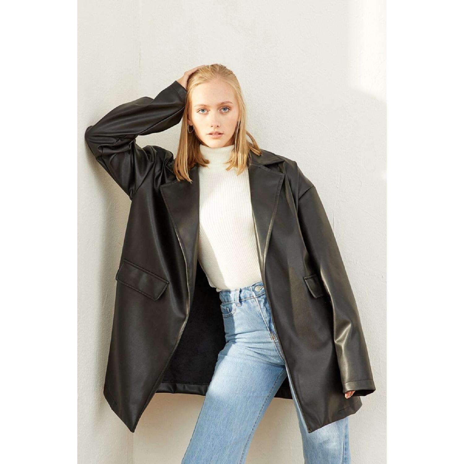 

Black Leather Jacket Standart чёрный